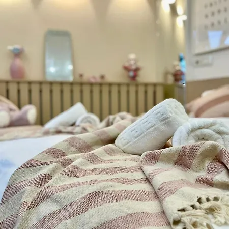 Candy Park Apartment